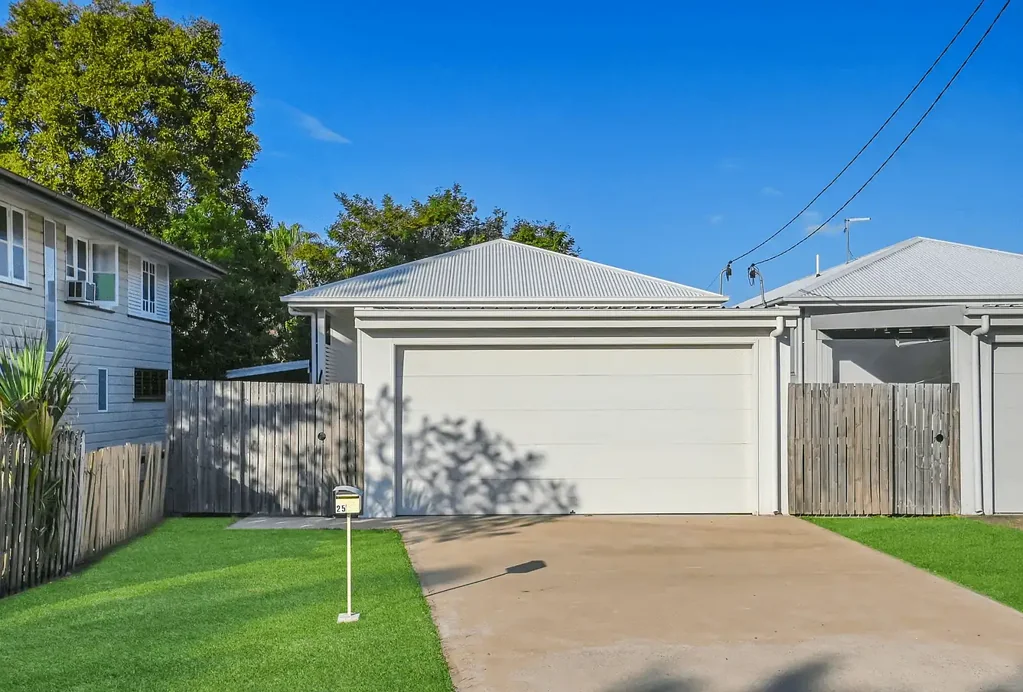 Modern Comfort in the Heart of Railway Estate!