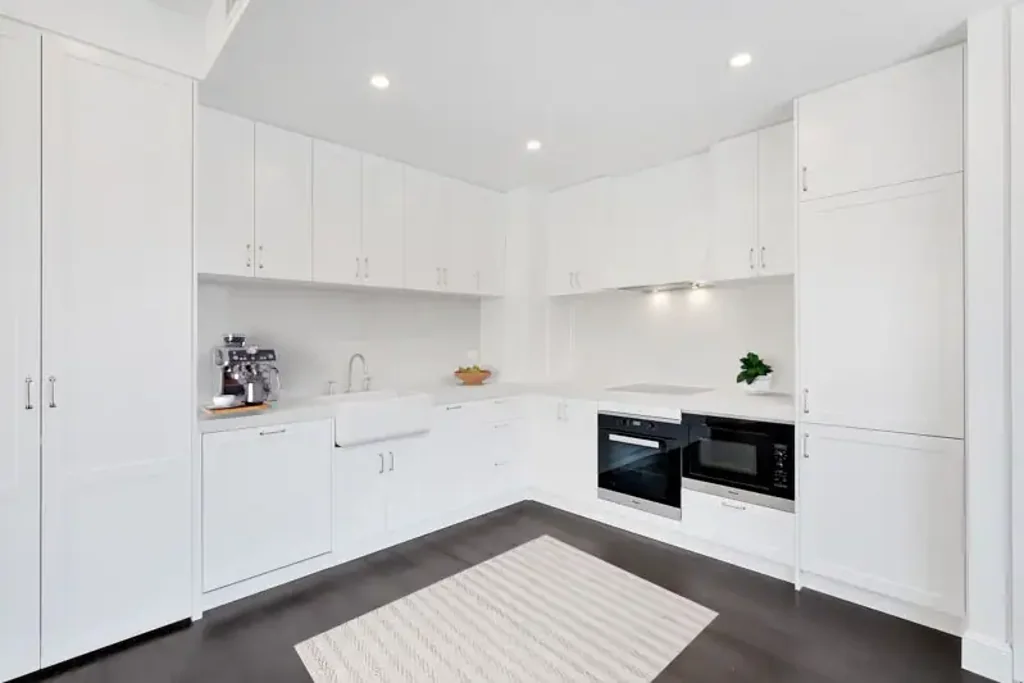 Luxury Furnished 1 Bedroom Apartment