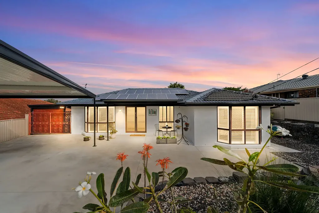 16 Cocas Street, Regents Park, QLD 4118