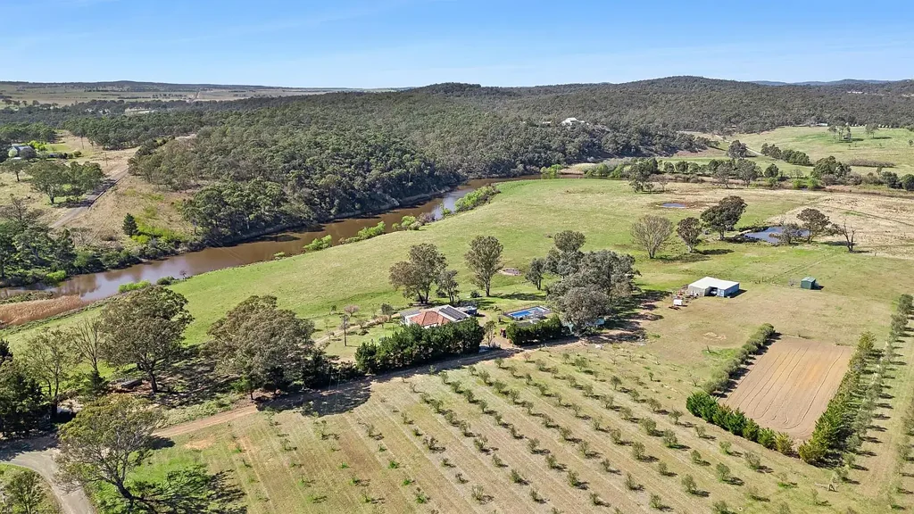 Towrang A Rare Water-Rich Rural Luxury Lifestyle : 103 Acres : Pool