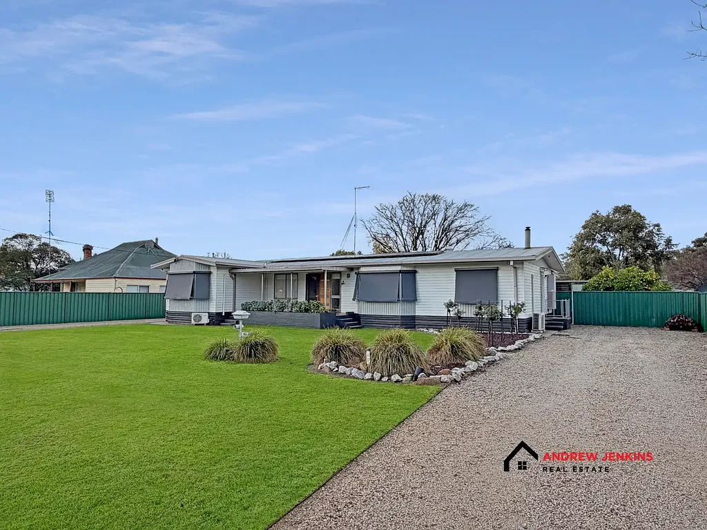 Berrigan 4Kwarto Spacious Family Living on a Huge 1,821m² Block with Pool & Shed