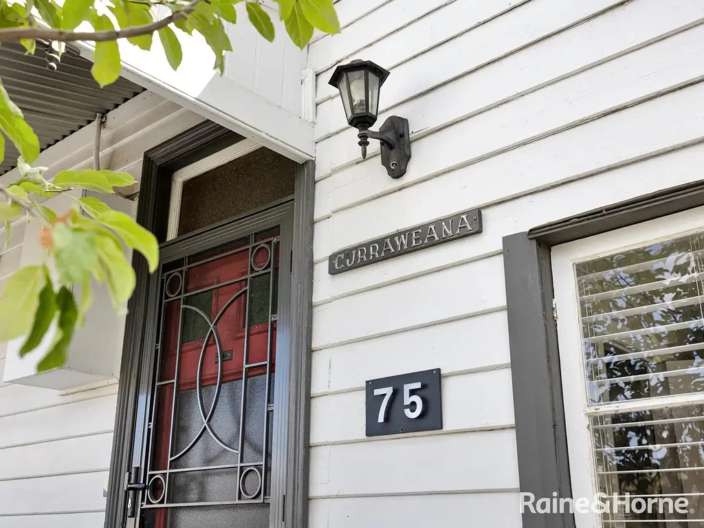 South Bathurst 3房  CHARMING RENOVATED COTTAGE WITH AIRBNB APPEAL