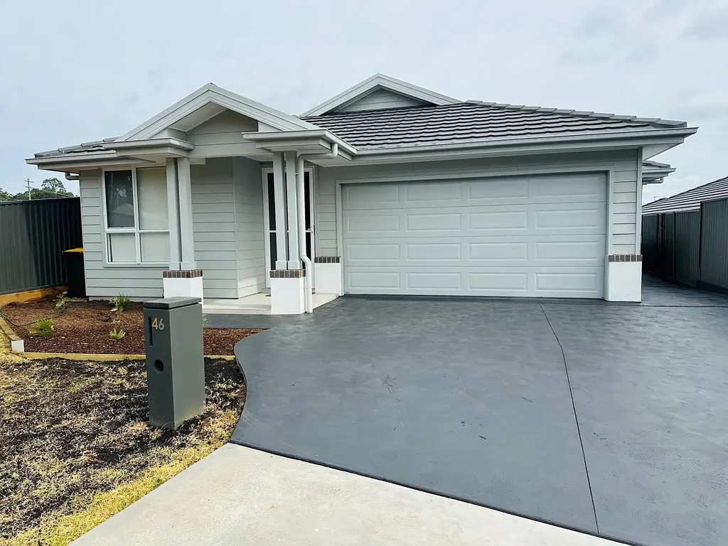 46 & 46A Burton Drive, Tahmoor, NSW 2573