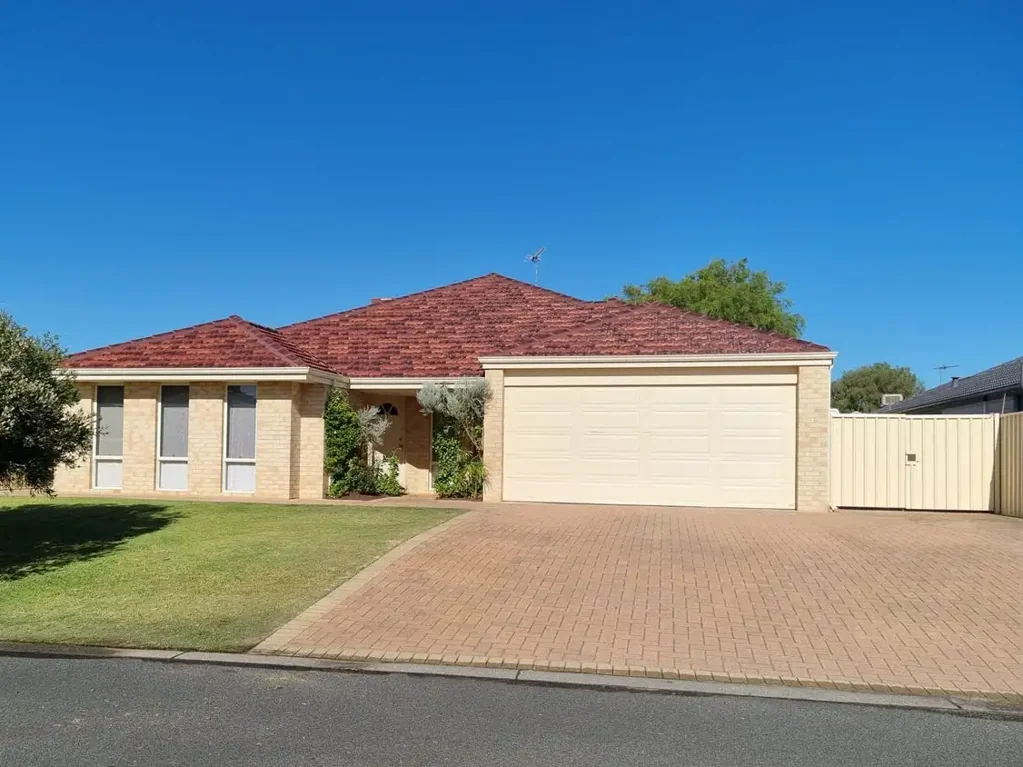 Broadwater 4房  Large family home. Small garden. 700m to the beach.