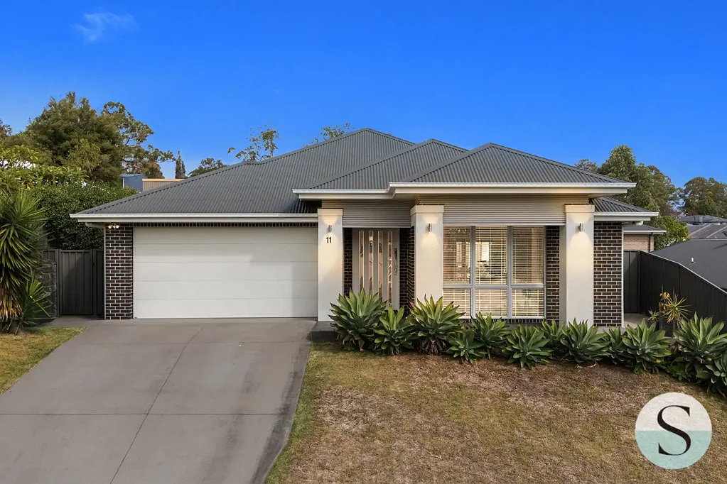 Raymond Terrace 4房  Contemporary Family Living Opposite Nature Reserve & Moments to the Waters Edge