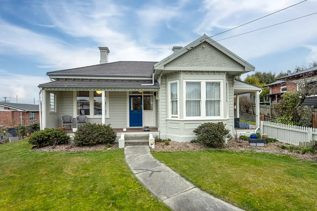Parkside 3房  Where Charm Meets Convenience