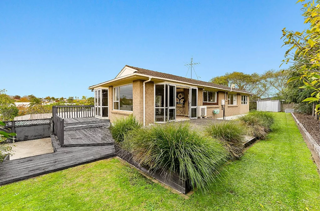 12 Towra Place, Botany Downs, Manukau City, Auckland