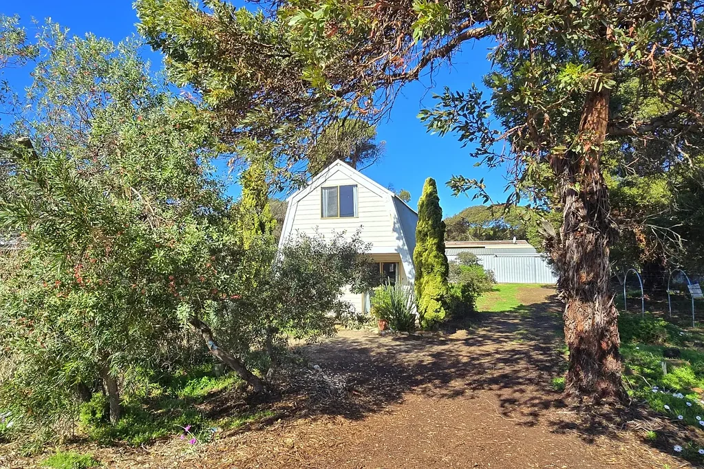 Hopetoun 2Phòng ngủ Sell with Robert Miloseski!!
Timber A-Frame Home with Space, Style & Huge Shed!!