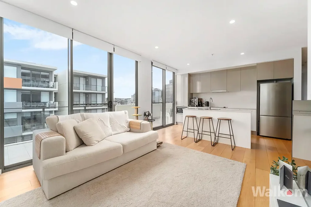 Wickham 3 Bedroom Soak up the harbour and city lifestyle from this penthouse at 'WEST'