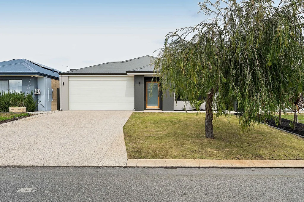 18 Woodloes Street, Piara Waters, WA 6112
