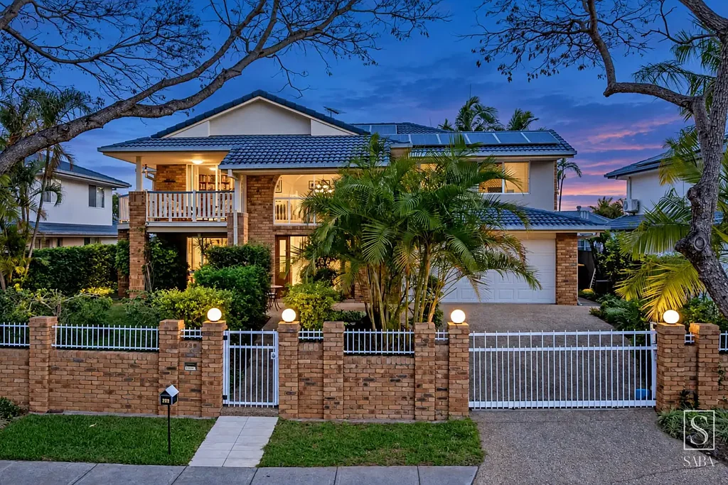 Westlake 5ਬੈੱਡਰੂਮ An Exceptional Executive Family Residence in the Heart of Westlake's Premier Riverside Precinct