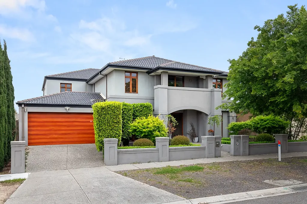 Luxurious Family Home for Rent!