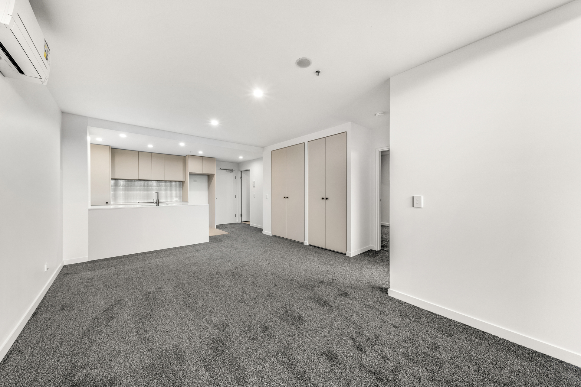 NIGHTFALL UNIT 2013 2 GRAZIER LANE, BELCONNEN ACT 2617, 0 Kuwarto, 0 Banyo, Unit