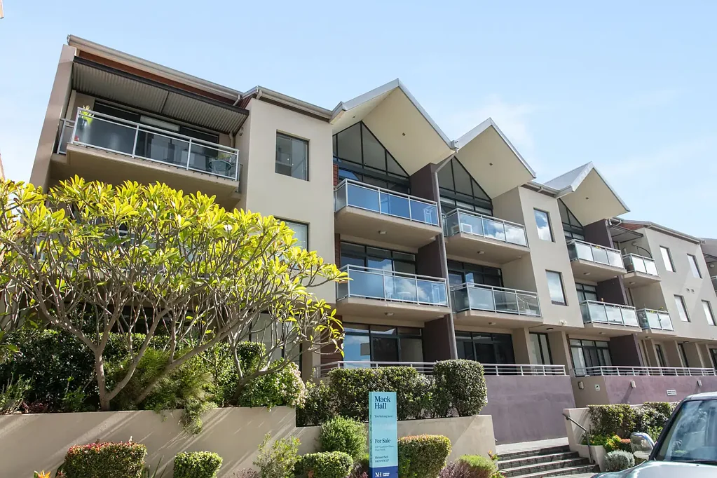 West Perth 2房  Life on Lucknow - Spacious, Low-Maintenance Living in a Connected West Perth Pocket