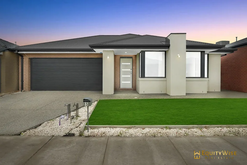 Wyndham Vale 4房 装修精美近新 40mm石材台面 开放式现代厨房 自然光线充沛 私密主卧套间 优质地板地毯 便捷学区交通 Perfect Family Home with Space & Style!