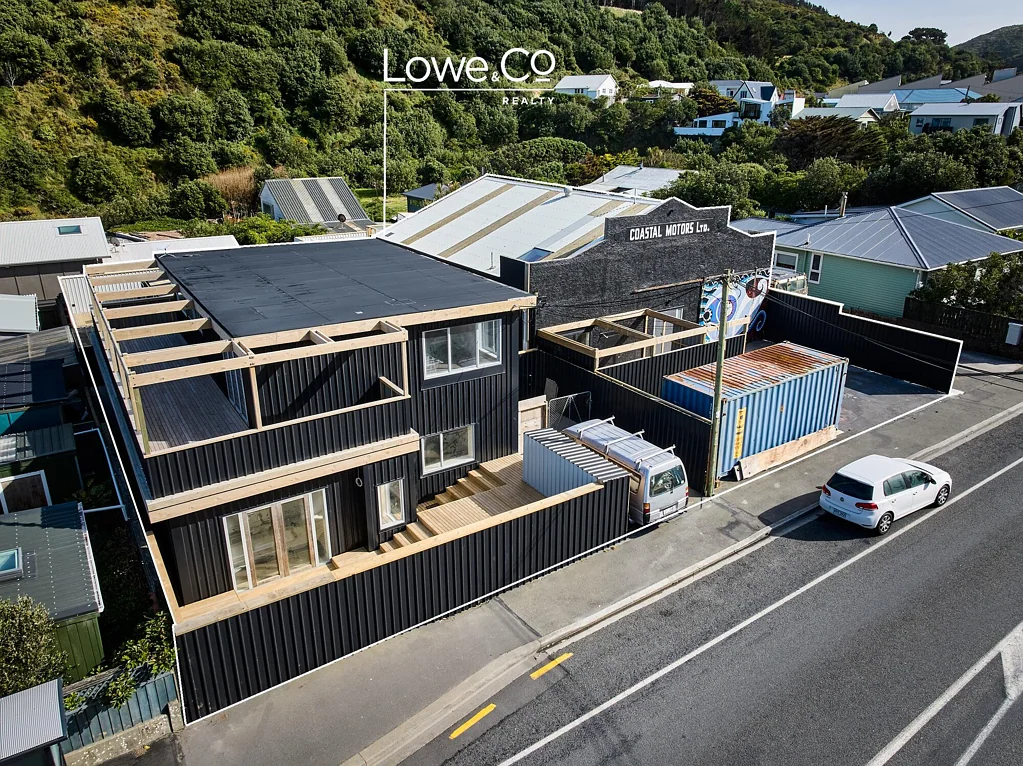 Owhiro Bay 1 Slaapkamer PROJECT WITH PLENTY OF POTENTIAL