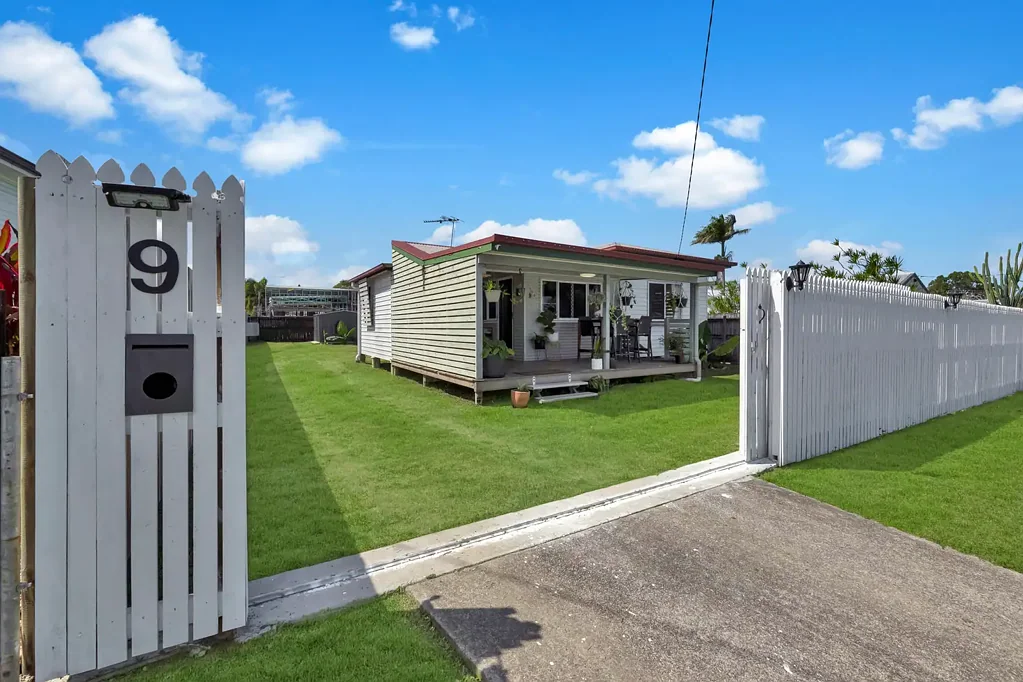 North Mackay 2Zimmer Character, Comfort & Convenience in the Heart of North Mackay