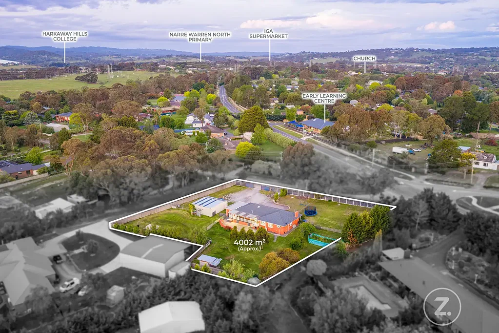 Narre Warren North 4Zimmer Prestigious 1-Acre Lifestyle Retreat with Dual Master Suites & Exceptional Future Potential (STCA)