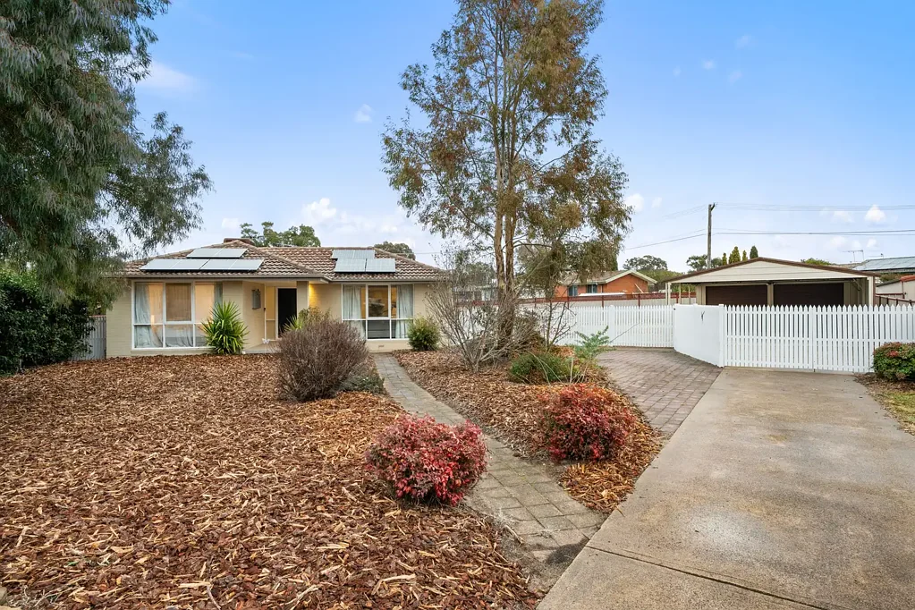 12 Tiernan Place, Kambah, ACT 2902