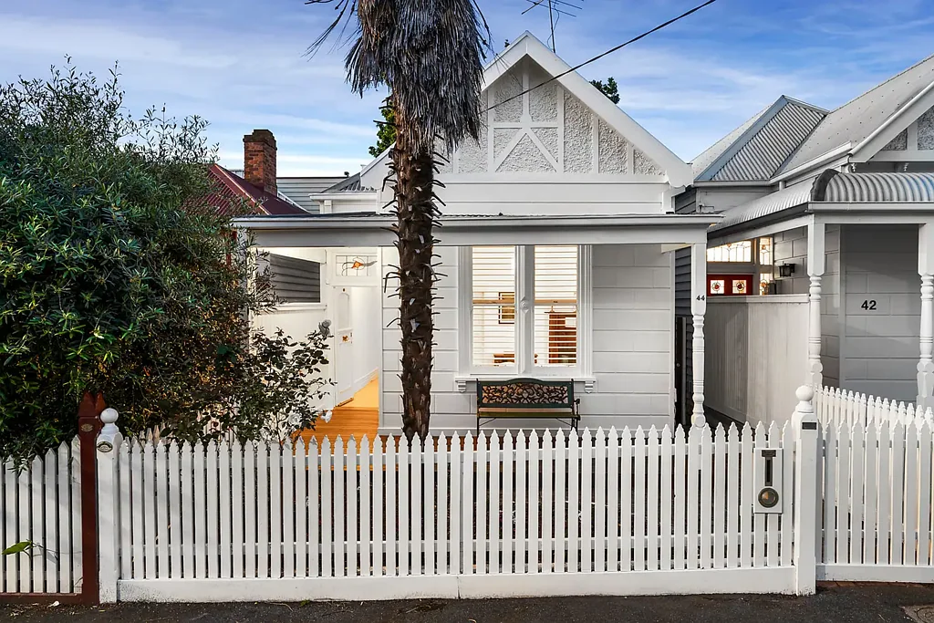44 Gower Street, Kensington