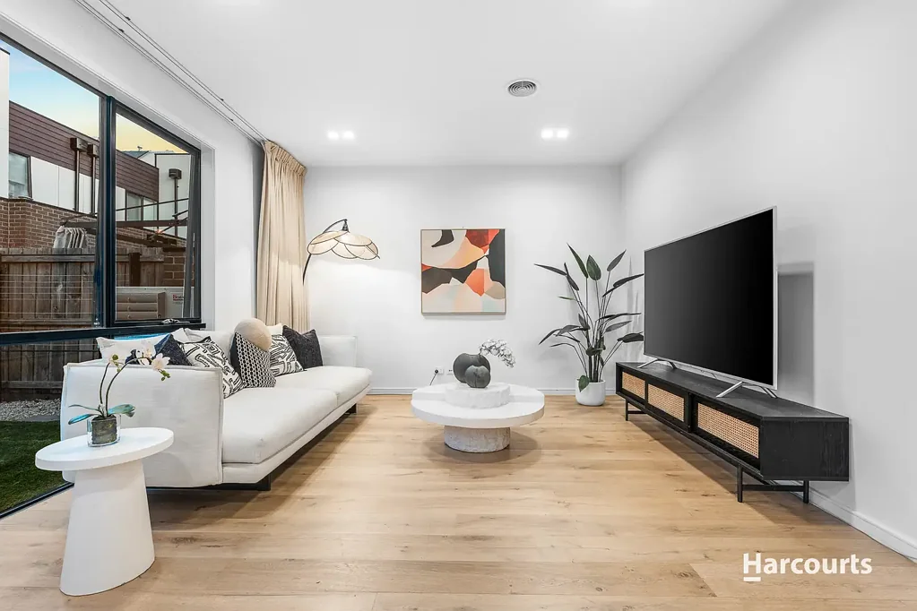 10 Northcote Circuit, Burwood East, VIC 3151
