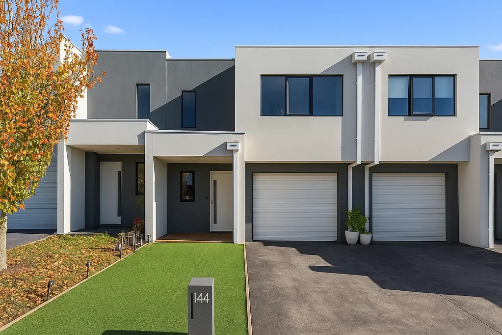 Modern Living in an ExquisiteTownhouse