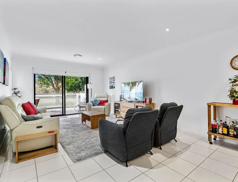 2/2 Inland Drive, Tugun, QLD 4224, 3房, 2浴, 整租城市屋