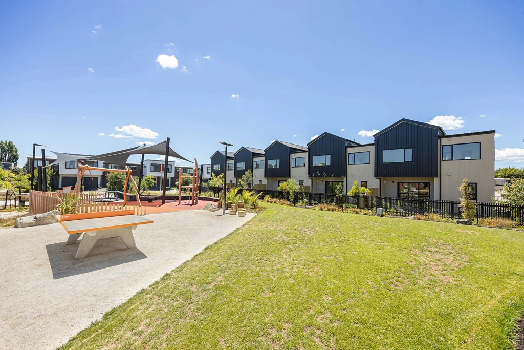Mount Wellington 3房  Versatile Home with Self-Contained Suite