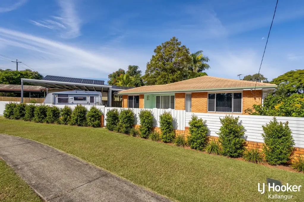 1 Crest Street, Kallangur, QLD 4503