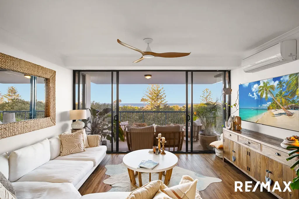 Alexandra Headland 2房  Premium Beachside Living with Panoramic Ocean Views