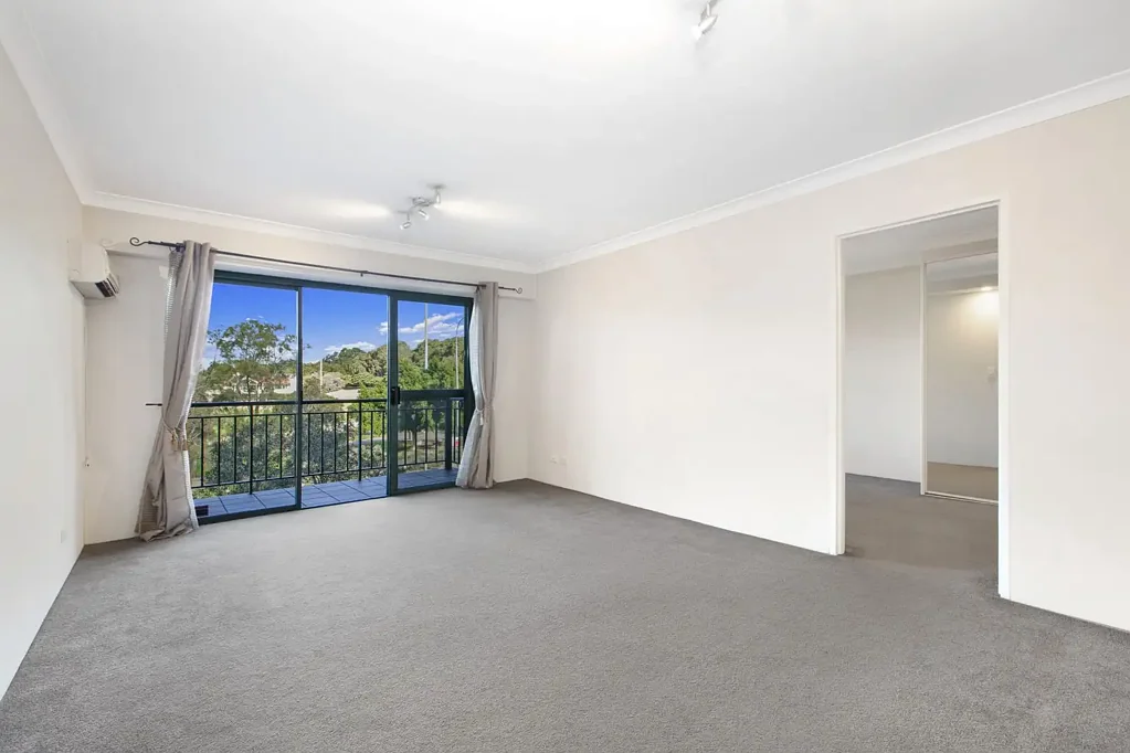 One bedroom apartment with park views