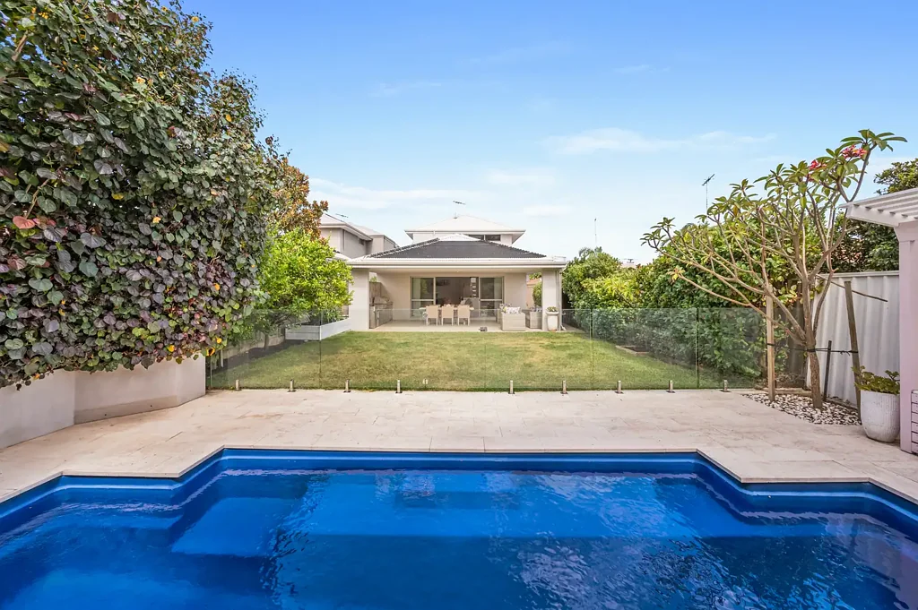 42 Ostend Road, Scarborough, WA 6019