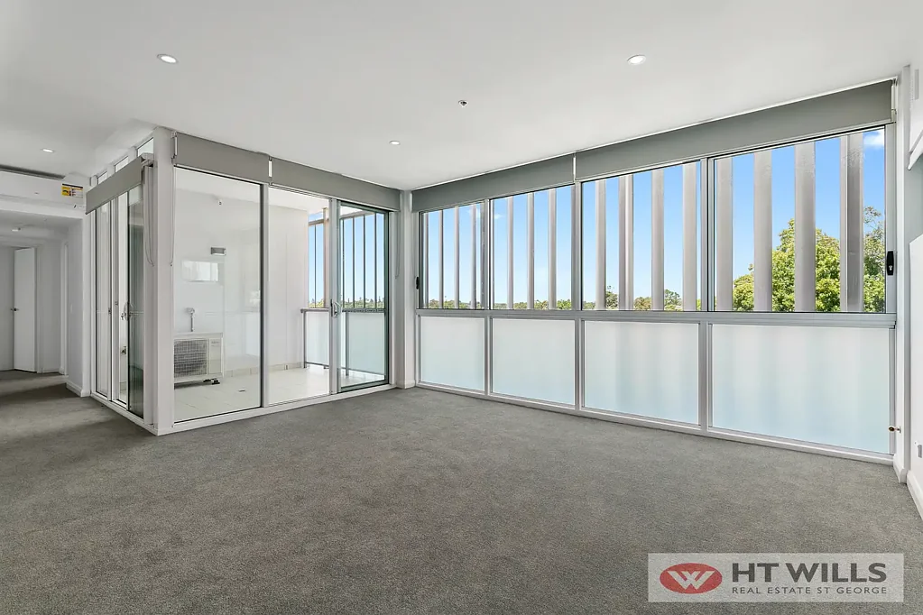 Near new 2 Bedroom Apartment