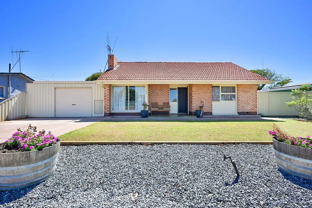 134 Nicolson Avenue, Whyalla Stuart, SA 5608