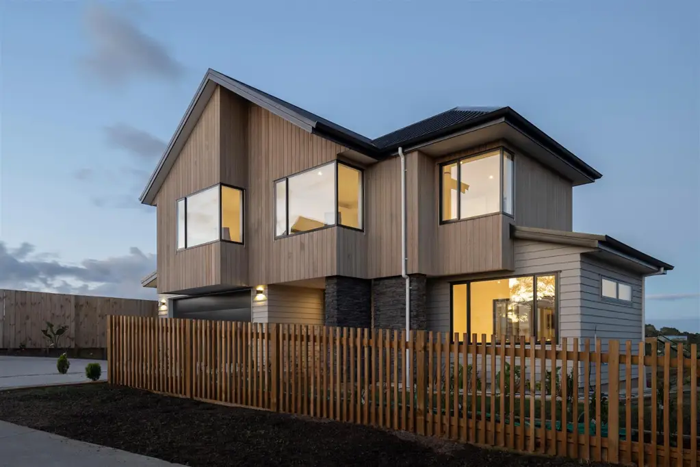 Long Bay 5 Bedroom Vendor Must Sell - Act Now!