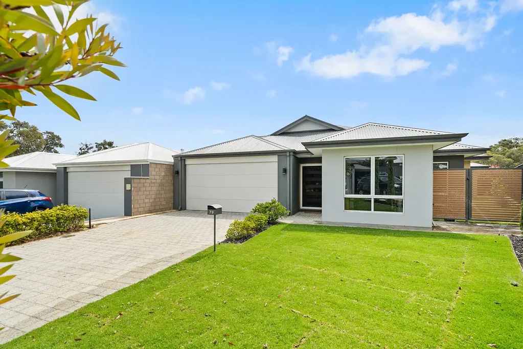 79 Bradley Street, Lakelands, WA 6180
