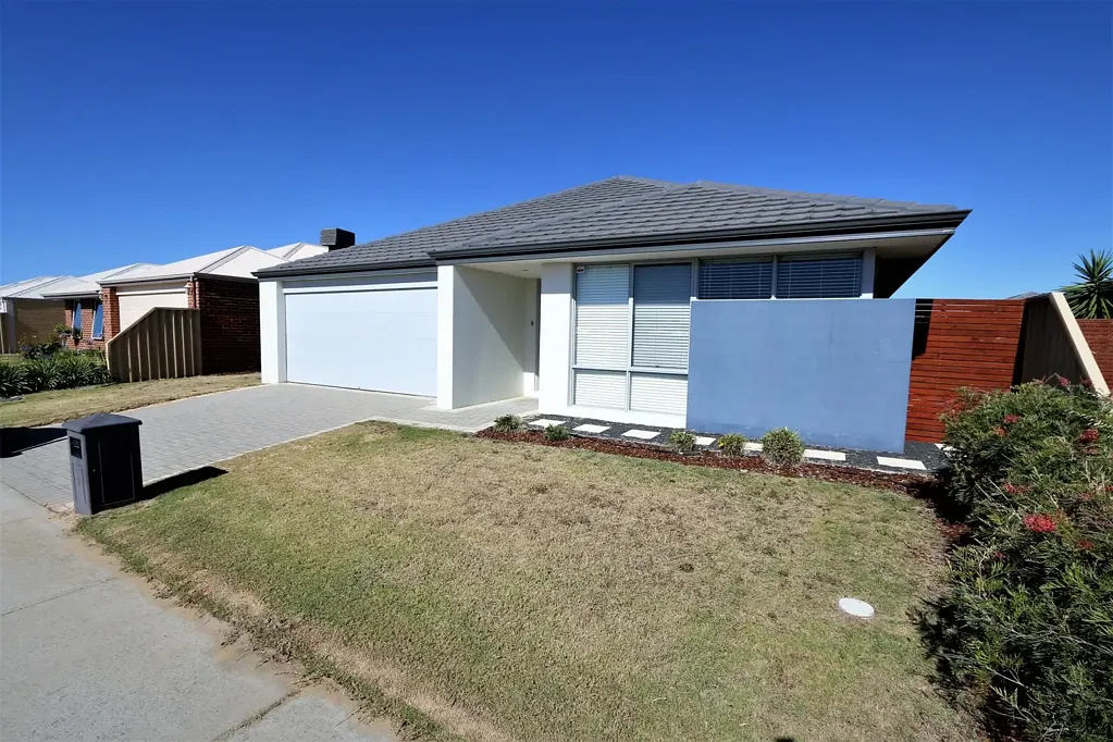 Charming 4-Bedroom Family Home in Dalyellup