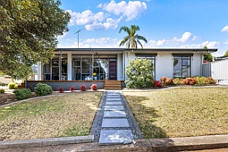 1 Parslow Road, Para Hills