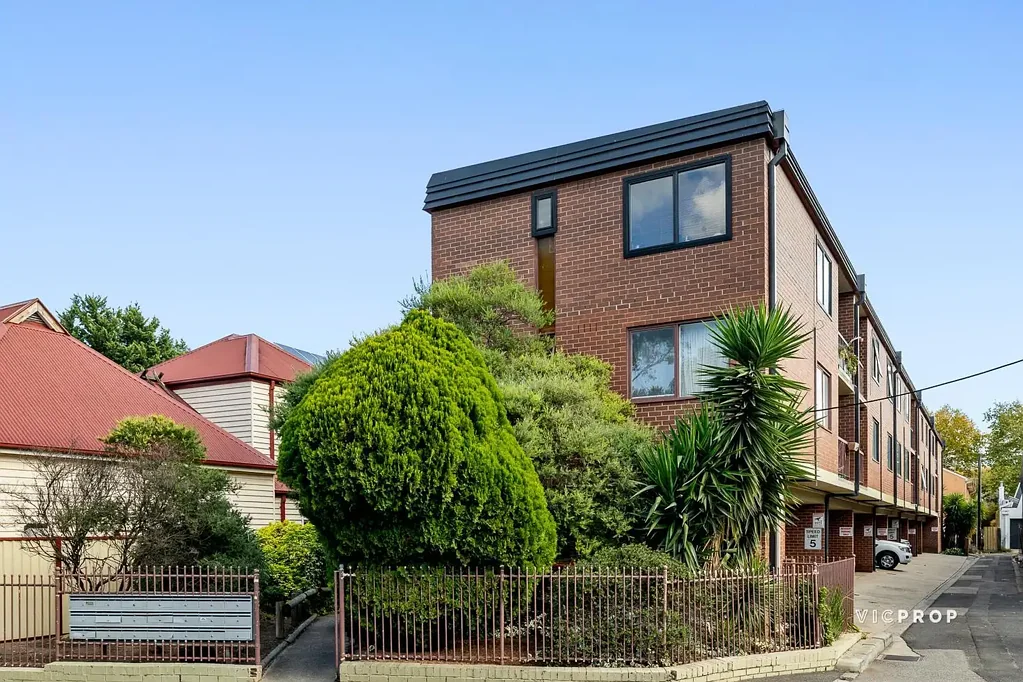 6/47 Railway Place West, Flemington, VIC 3031