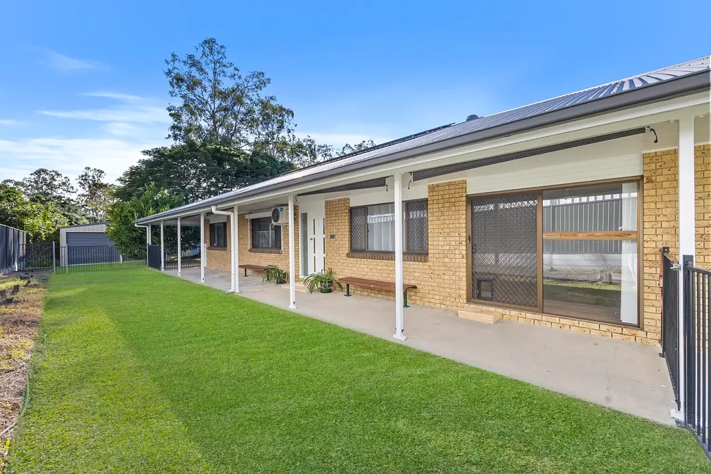 Camira 3 Bedroom Sprawling Family Sanctuary
