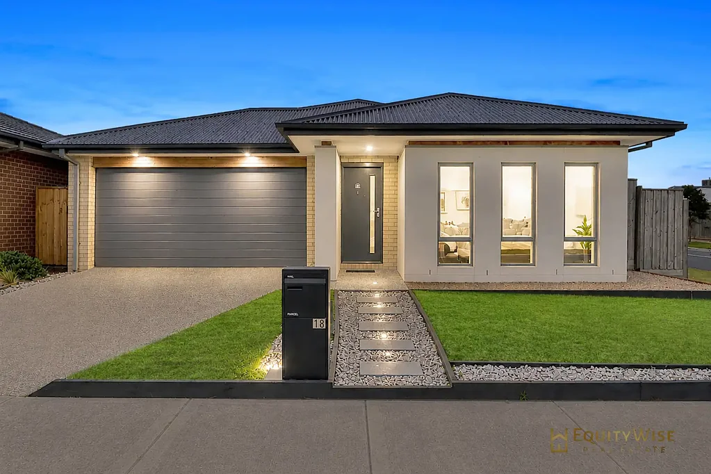 18 Yang Road, Mambourin, VIC 3024