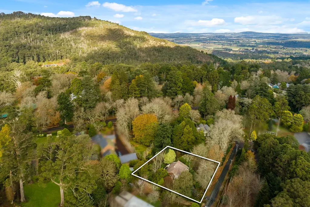 6 Coggers Lane, Mount Macedon, VIC 3441