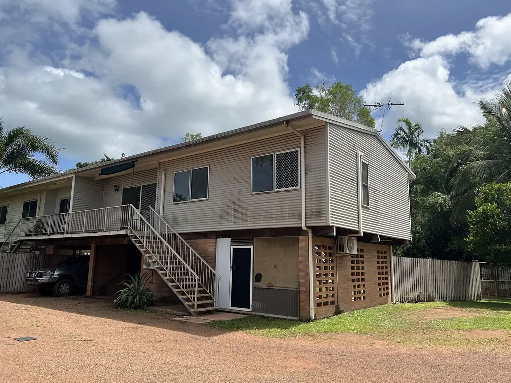 Trunding 2બેડરૂમ NEAT AND TIDY 2 BEDROOM DUPLEX LOCATED IN TRUNDING!