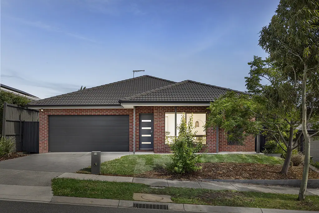 11 Angelas Way, Sunbury, VIC 3429