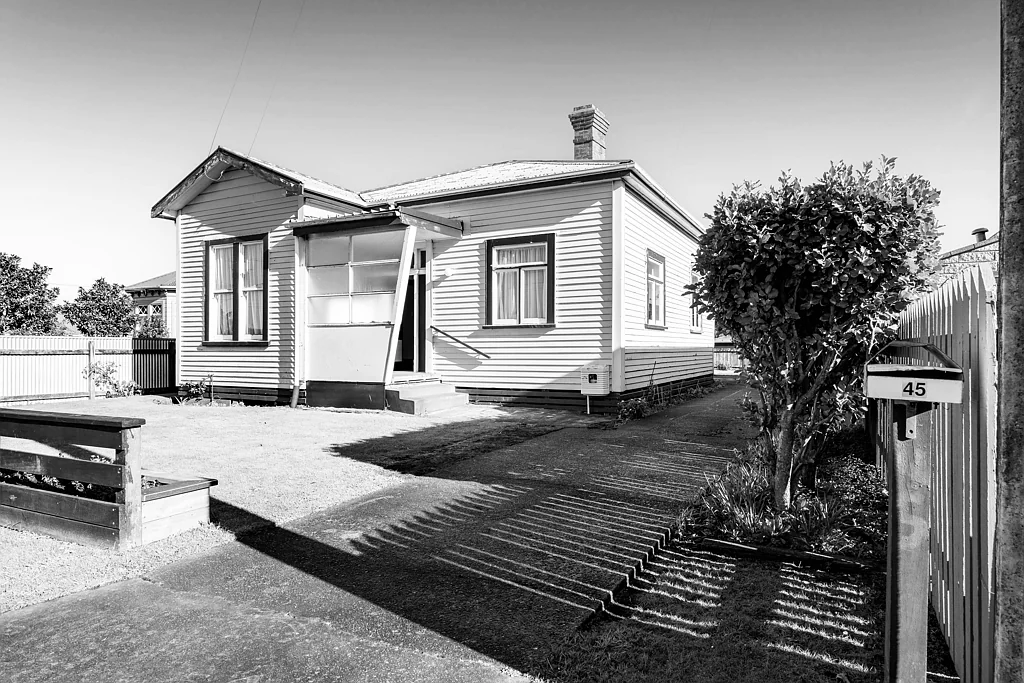 Hawera 3침실 You can change a roof, but not the location
