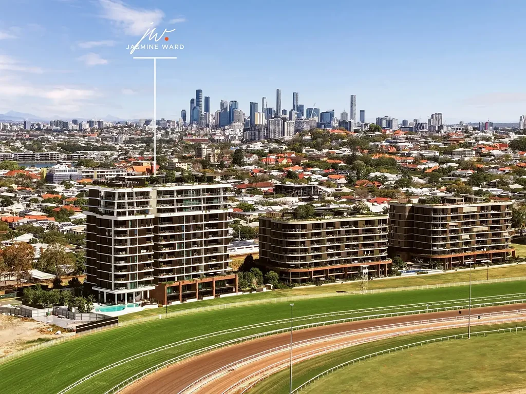 Ascot 2Zimmer Elevated Luxury Meets Trackside Living at Charlton House