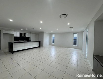 12 Cymbeline Street, Rosemeadow, Macarthur Region, 4部屋, 2バスルーム, House