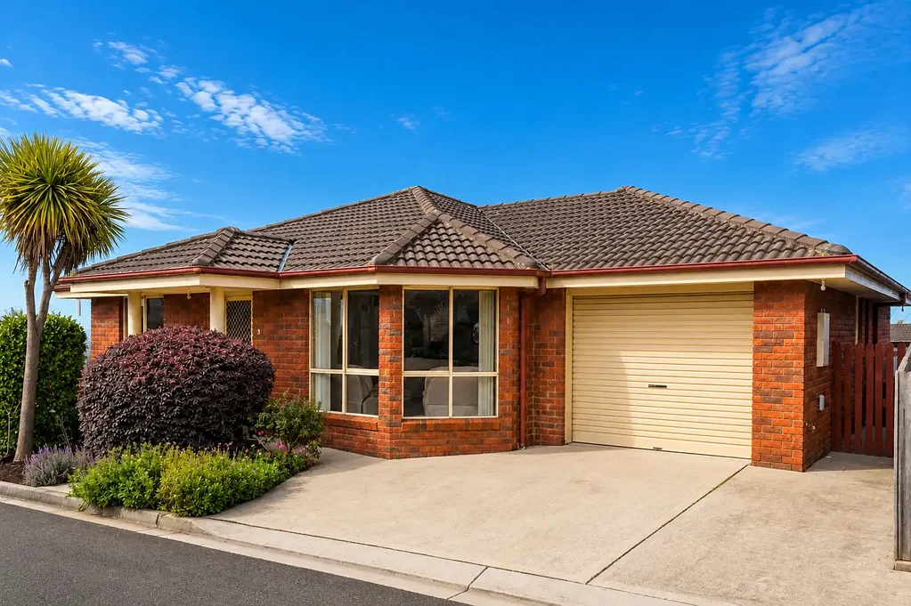 Deloraine 3房  Easy Care Living with Mountain Views