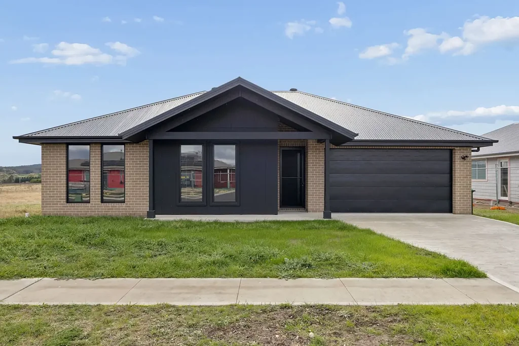 Marulan 4ਬੈੱਡਰੂਮ Spacious, Modern & Ready to Enjoy