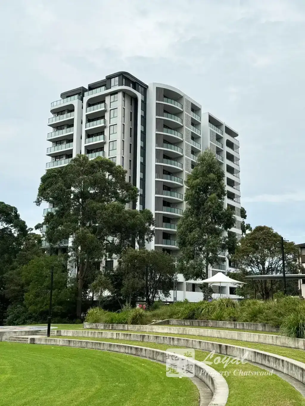 "Platinum" – Nearly New Apartment